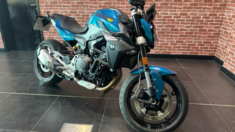 BMW F900 R